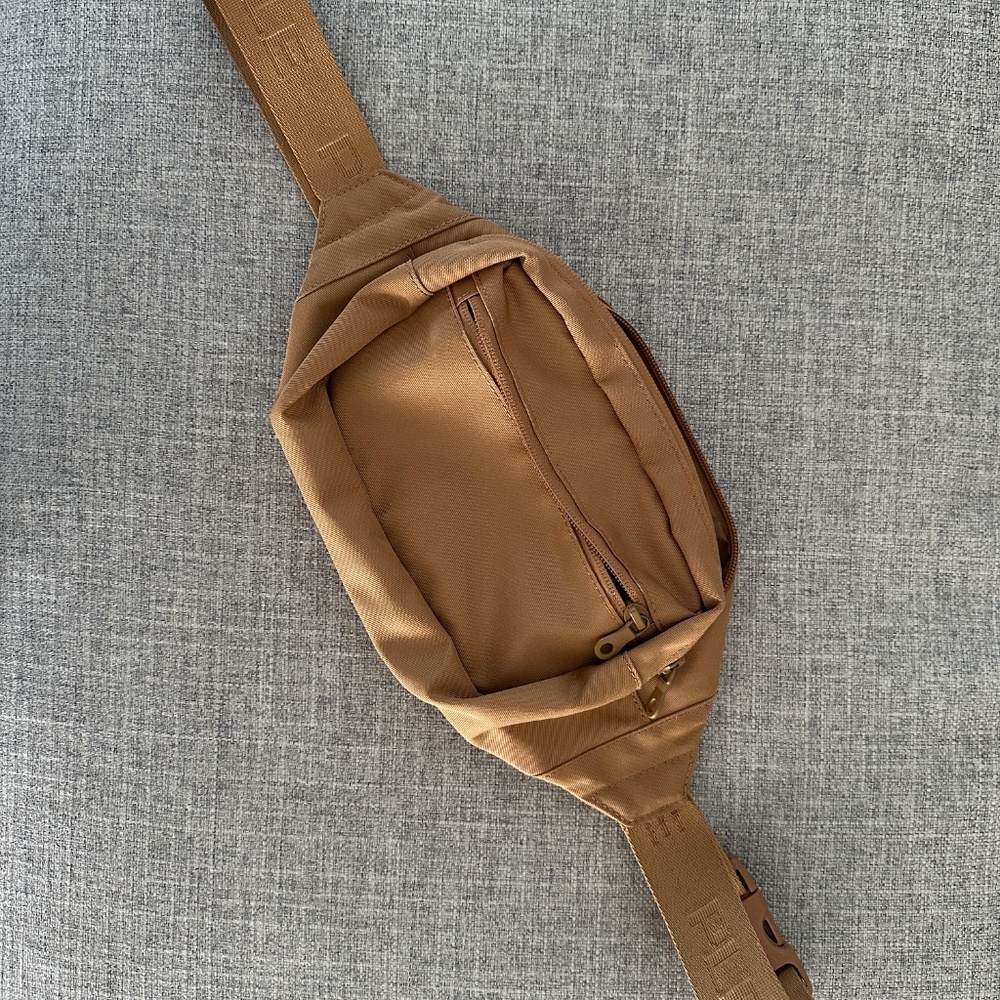 Girlfriend Collective Please Recycle Belt Bag